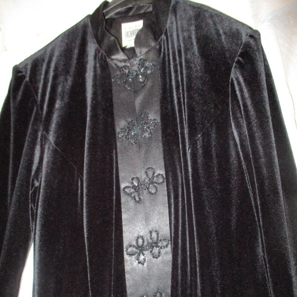 Karen Wong R & M Richards 16 W Hong Kong 2 Pc Black Velvet Oriential Styled